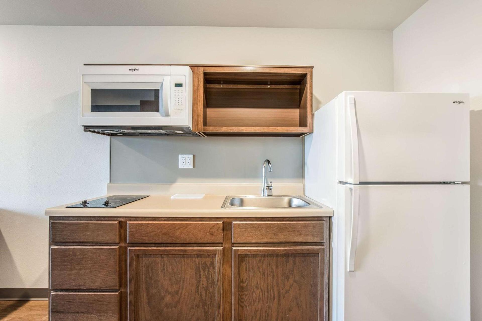 WoodSpring Suites Chicago Midway photo 15
