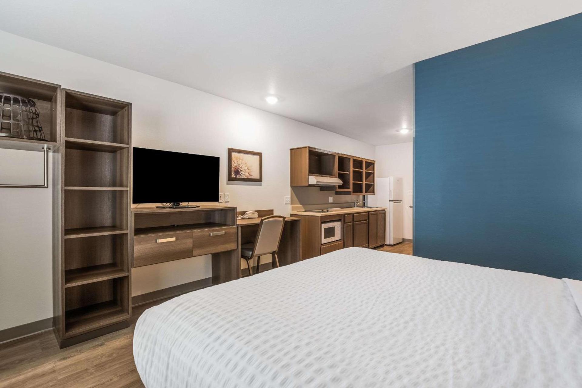 WoodSpring Suites Chicago Midway photo 19