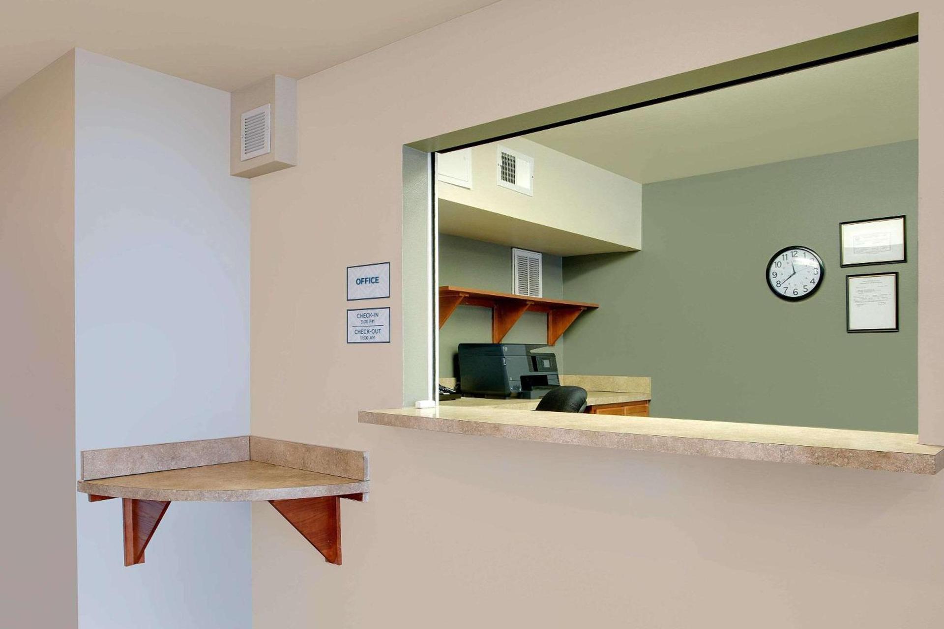 WoodSpring Suites Manassas Battlefield Park I-66 photo 5