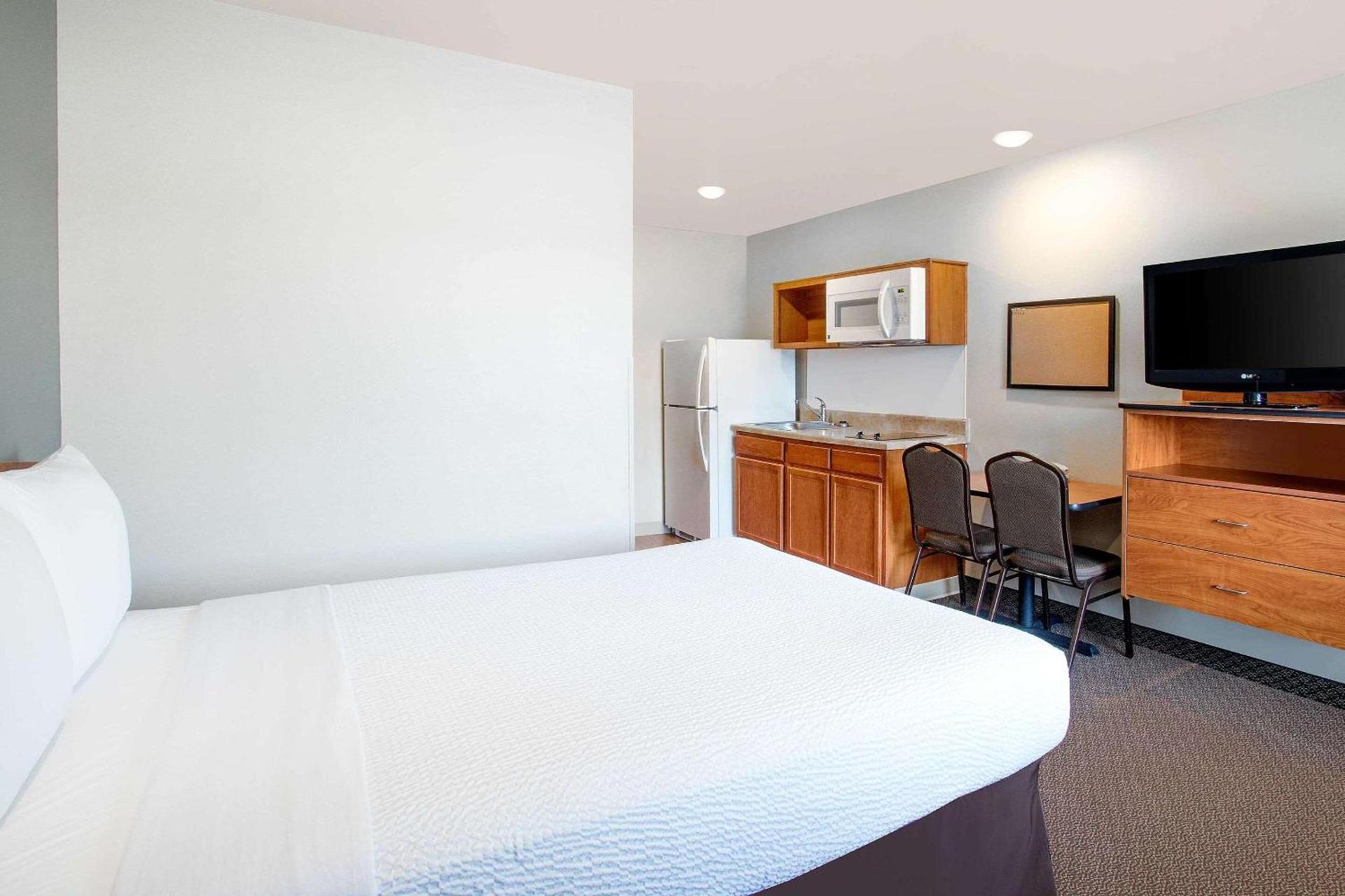 WoodSpring Suites Manassas Battlefield Park I-66 photo 7