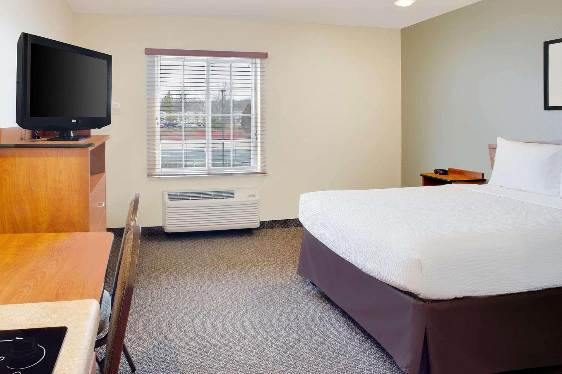 WoodSpring Suites Manassas Battlefield Park I-66 photo 6
