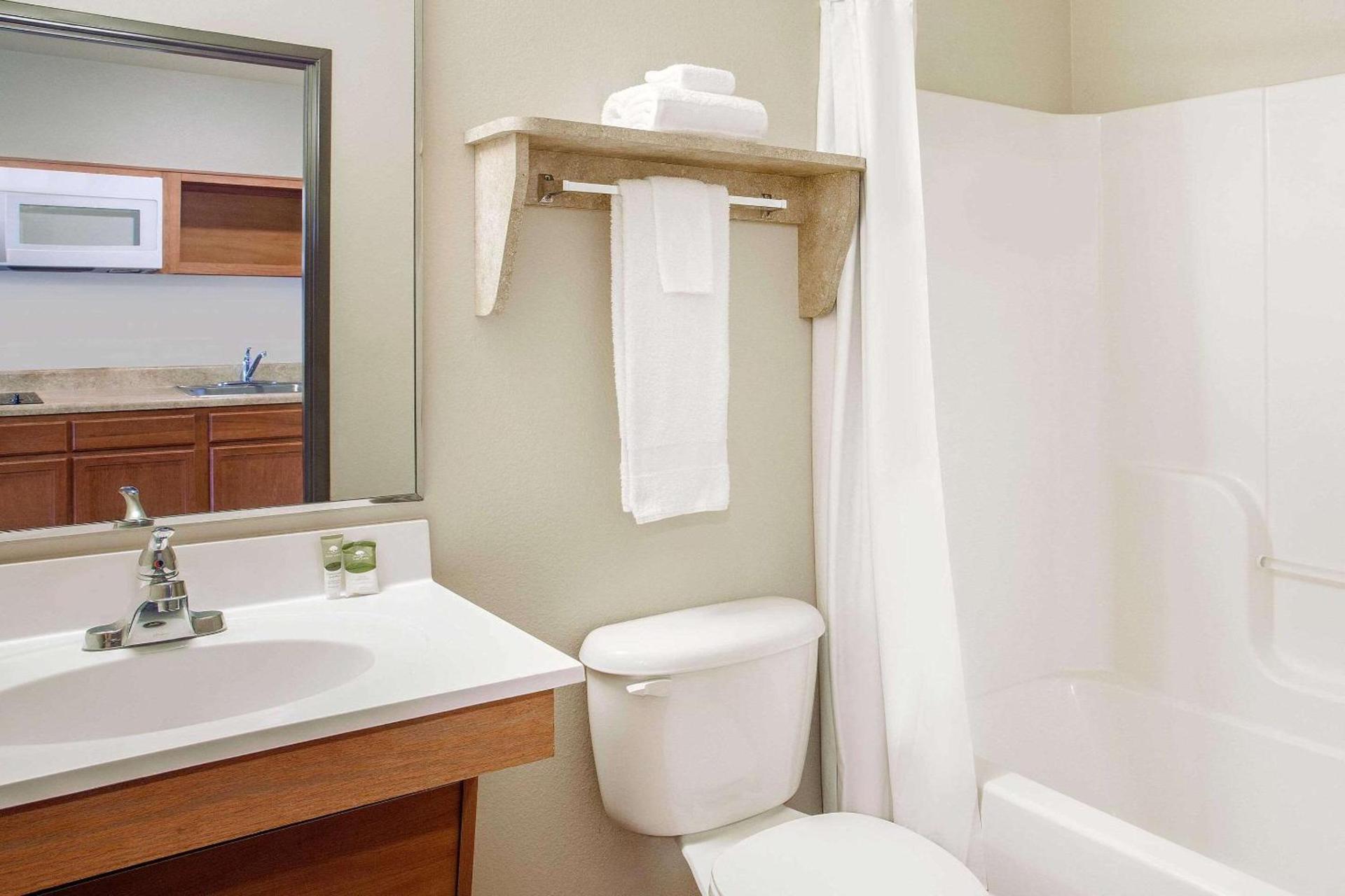 WoodSpring Suites Manassas Battlefield Park I-66 photo 13