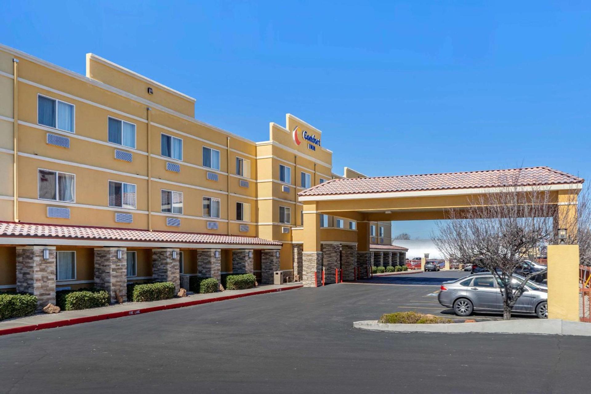 Comfort Inn Albuquerque Airport photo 2