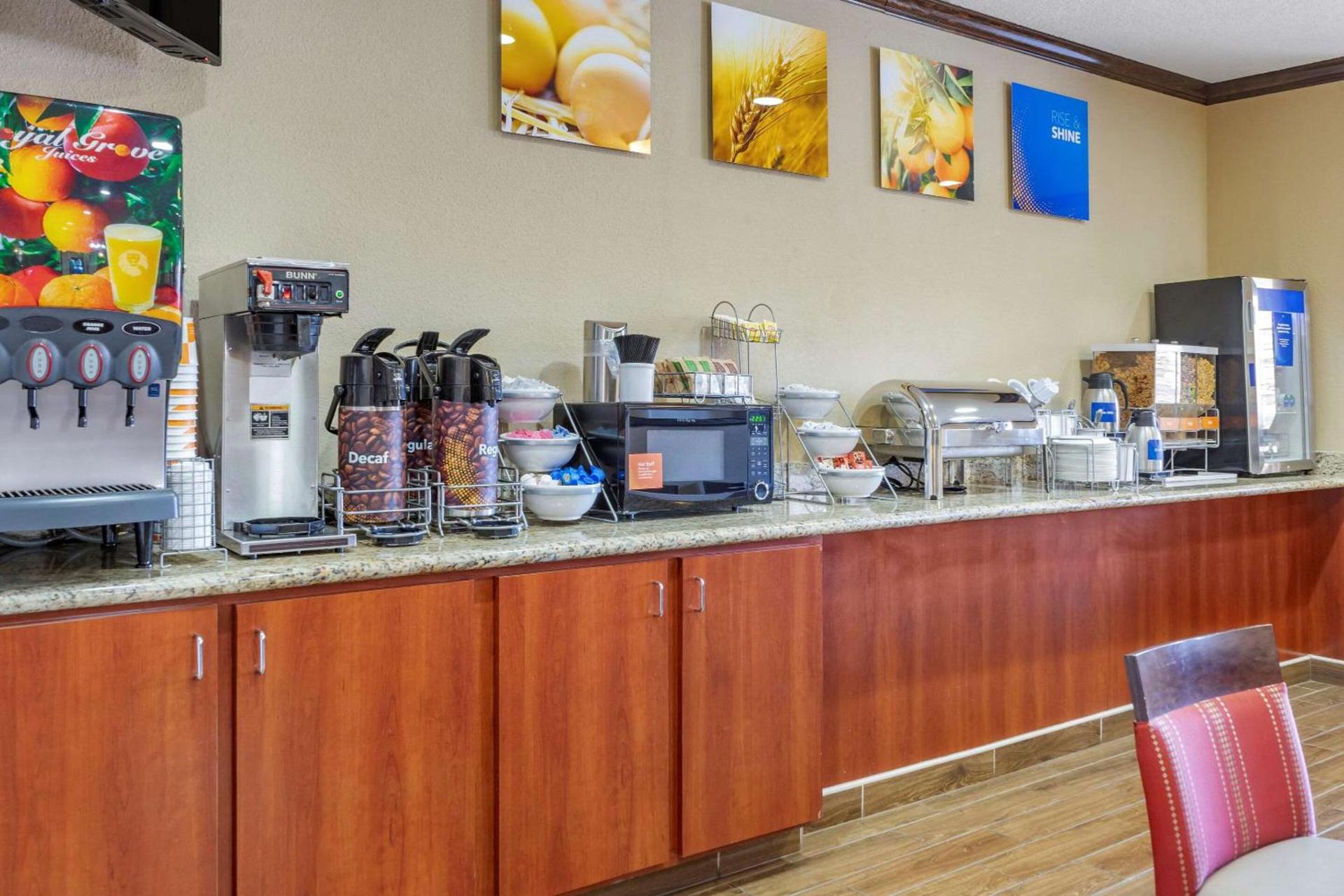 Comfort Inn Albuquerque Airport photo 28