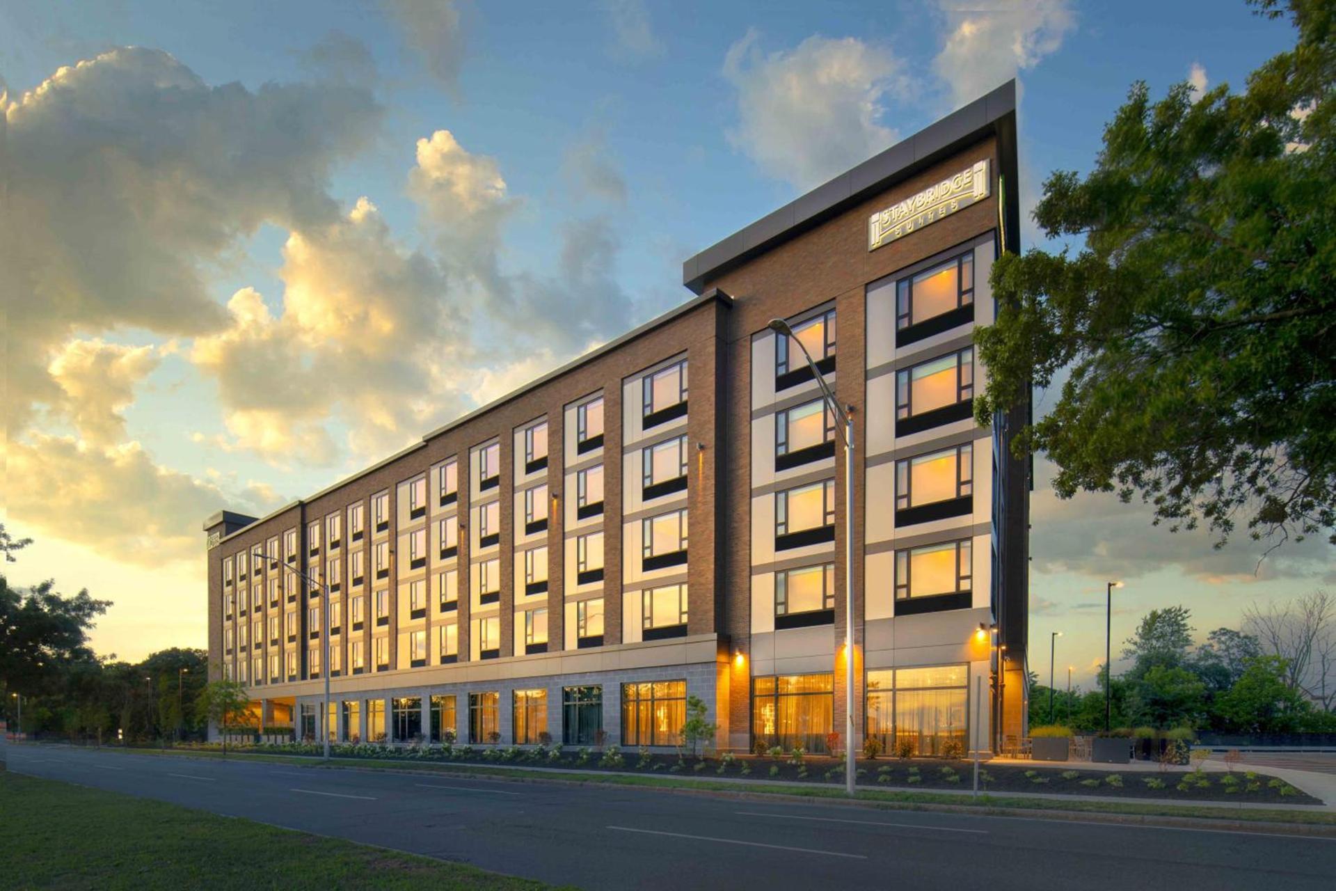 Holiday Inn Express - Boston Logan Airport - Revere by IHG photo 2