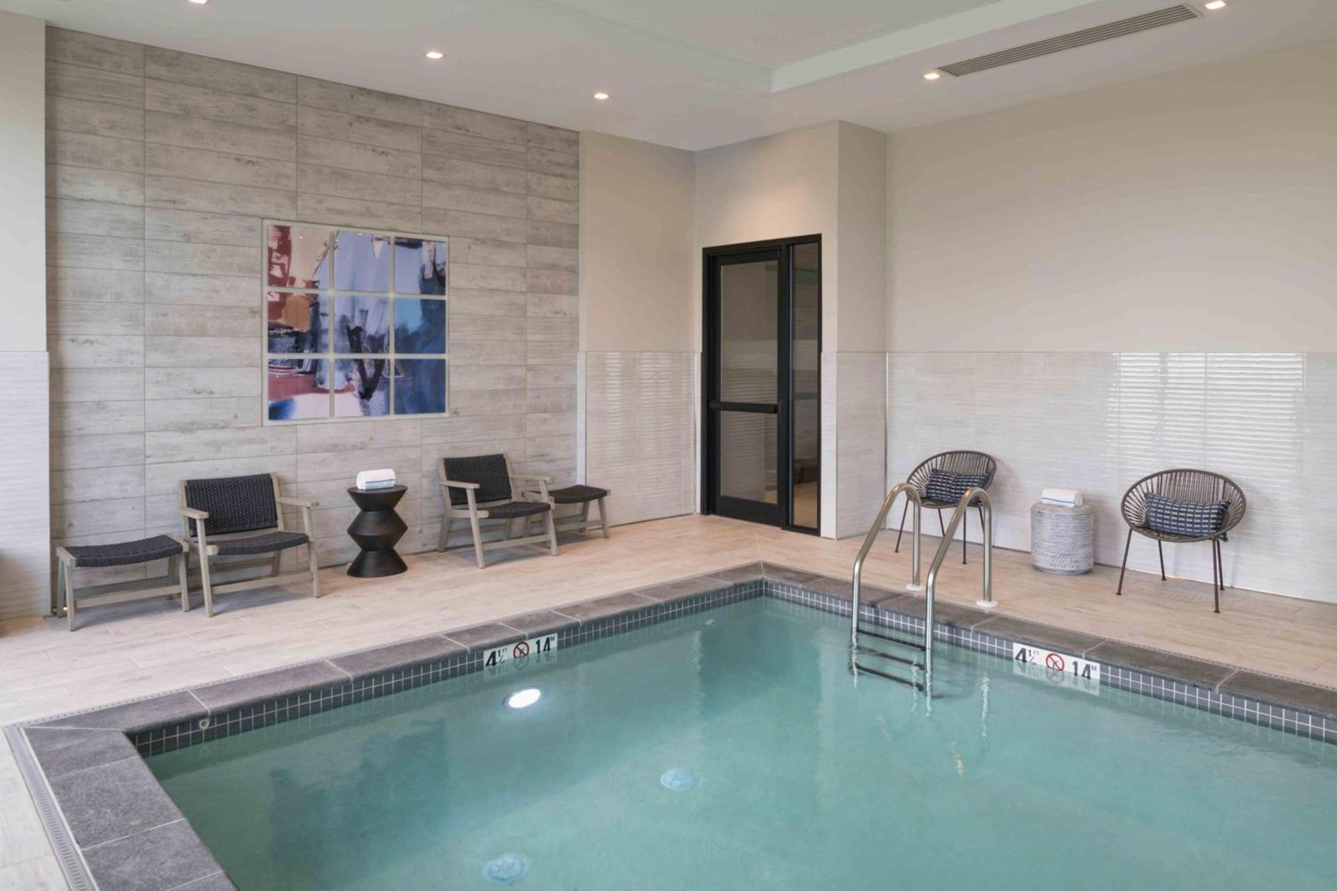 Holiday Inn Express - Boston Logan Airport - Revere by IHG photo 32