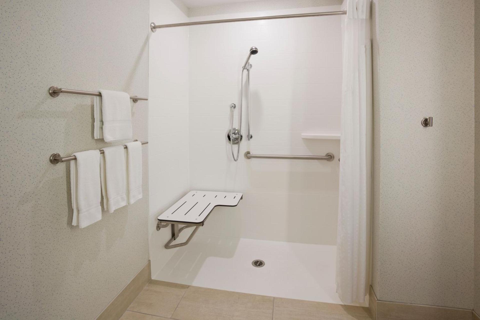 Holiday Inn Express & Suites Minneapolis - West End by IHG photo 14