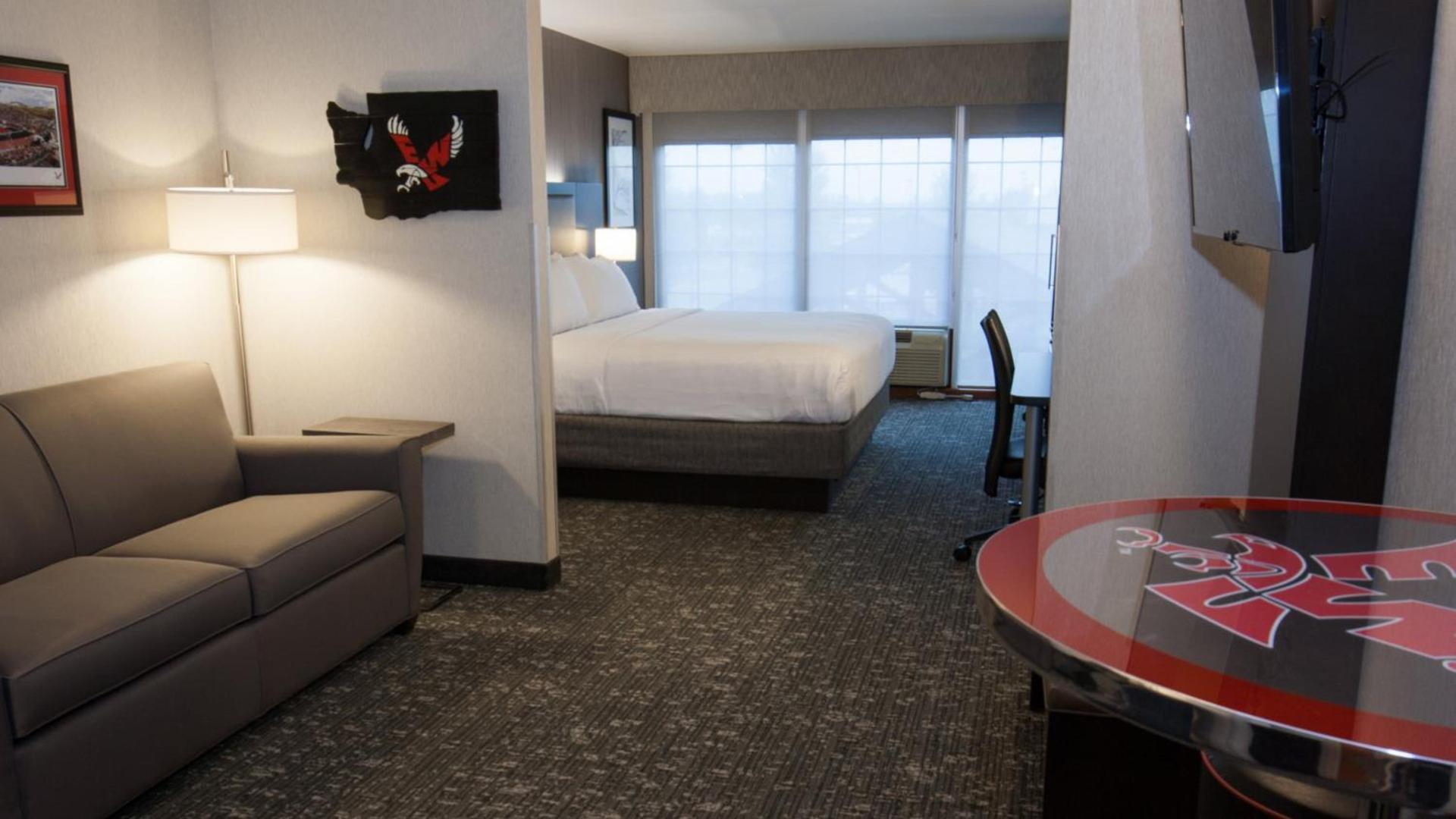 Holiday Inn Express & Suites Cheney by IHG photo 44