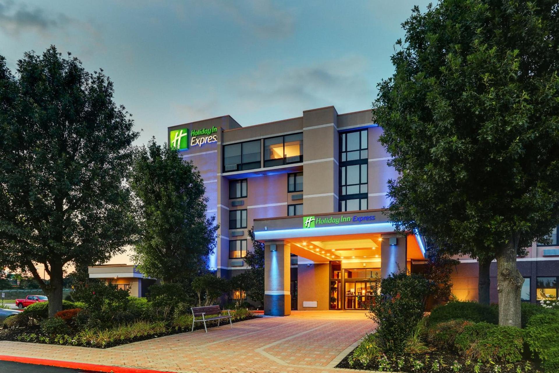 Holiday Inn Express Aberdeen-Chesapeake House by IHG photo 22