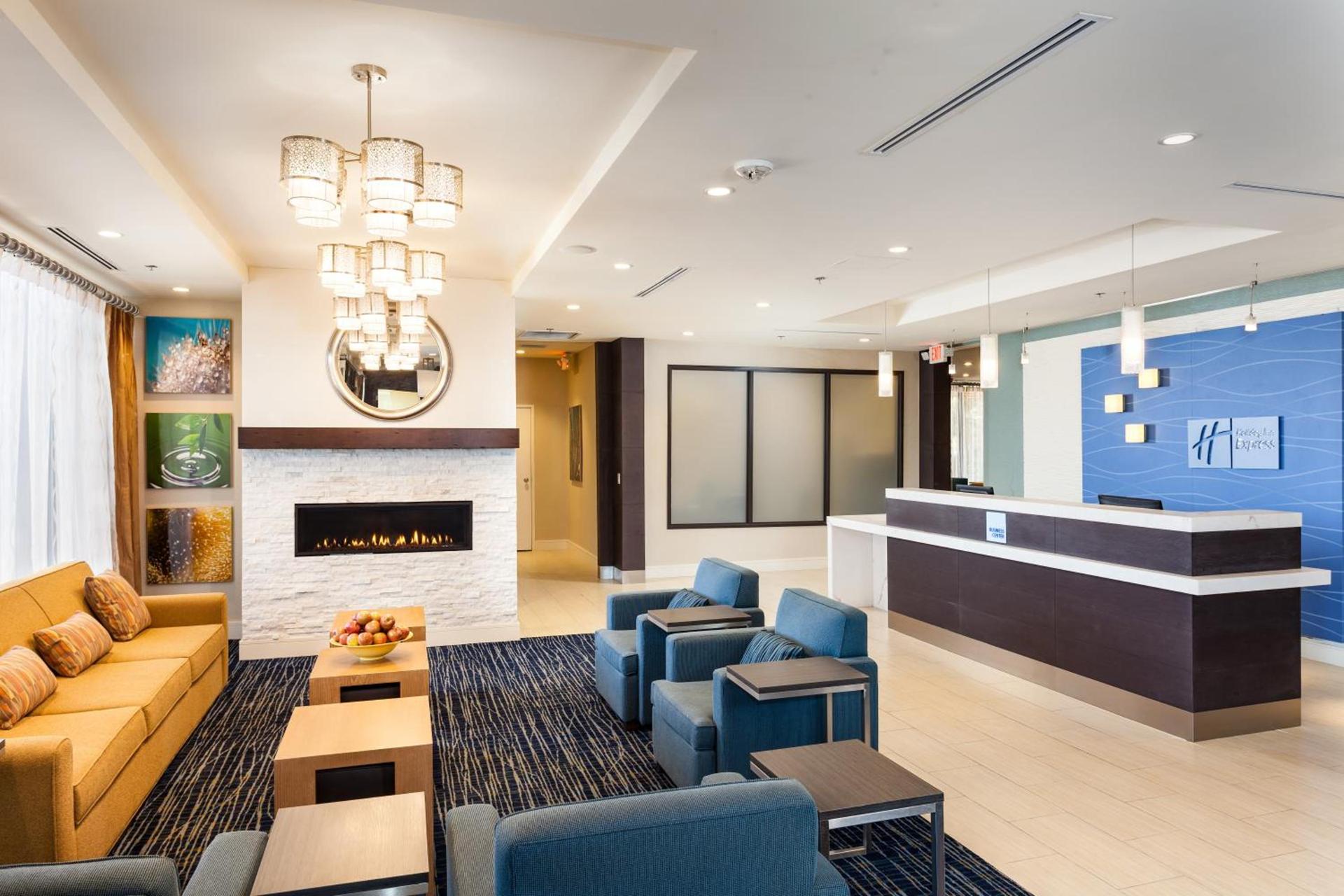 Holiday Inn Express at Monterey Bay by IHG photo 4