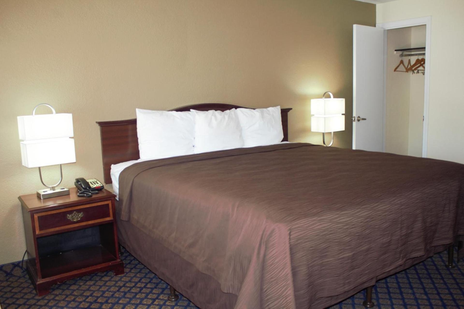 Oregon Trail Inn and Suites photo 14