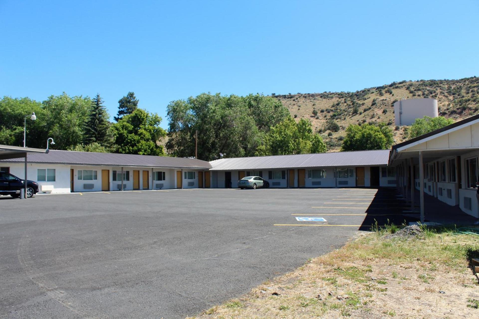 Oregon Trail Inn and Suites — hotel in Lakeview