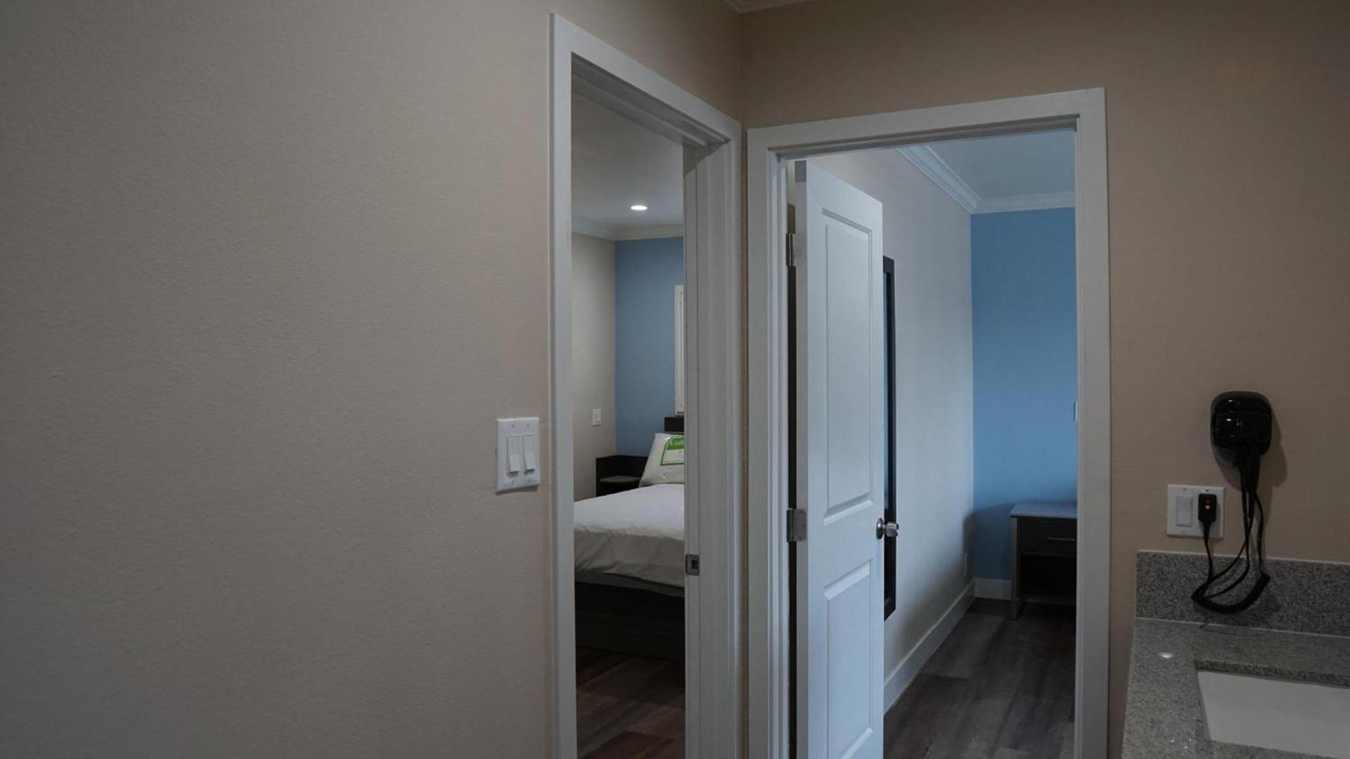 Sea Breeze Inn - LAX Airport, Los Angeles photo 16