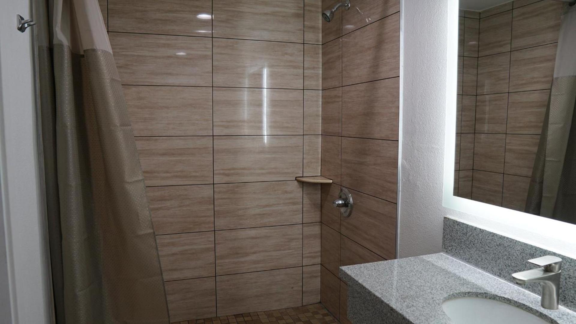 Sea Breeze Inn - LAX Airport, Los Angeles photo 33