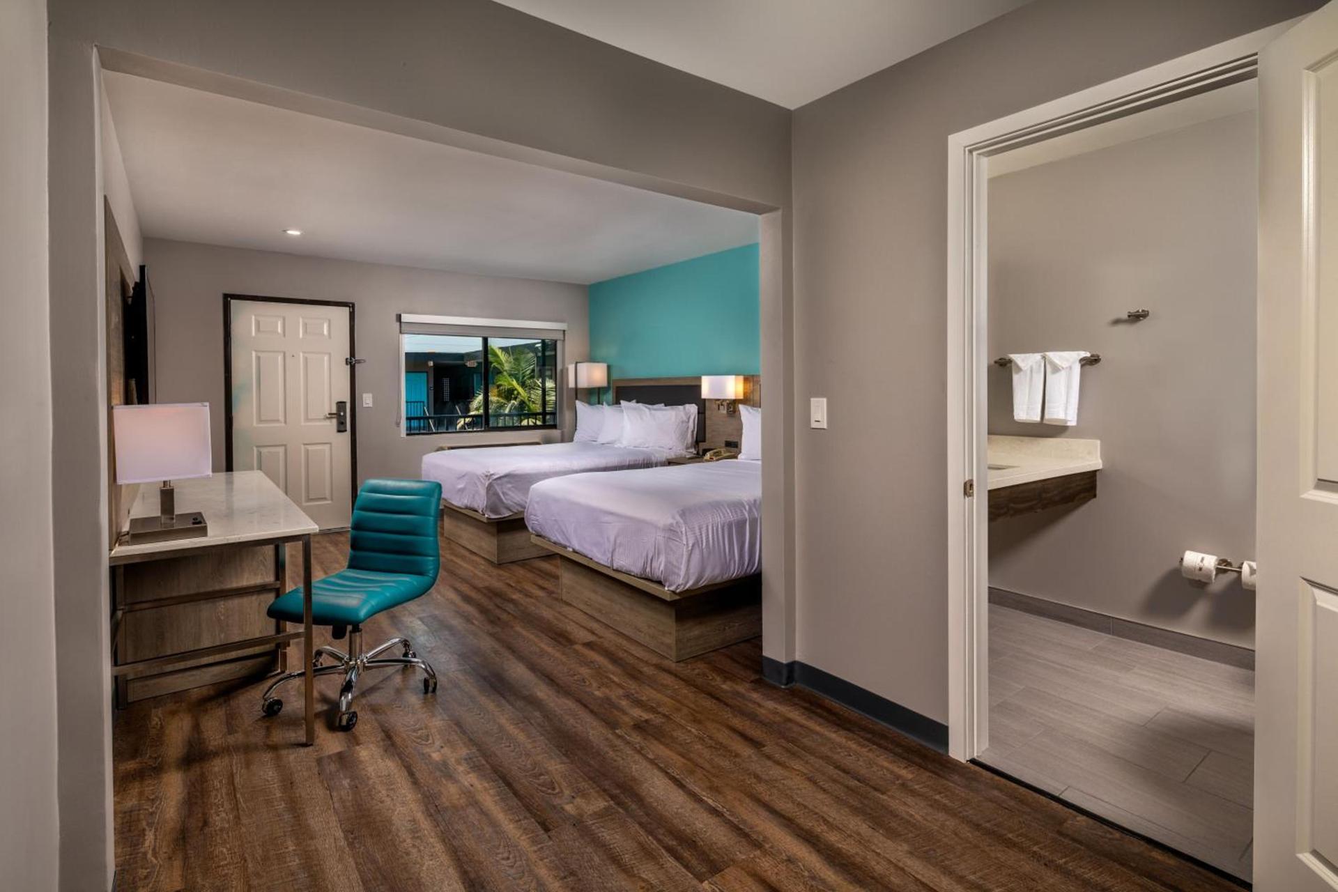Travelodge by Wyndham LAX photo 13