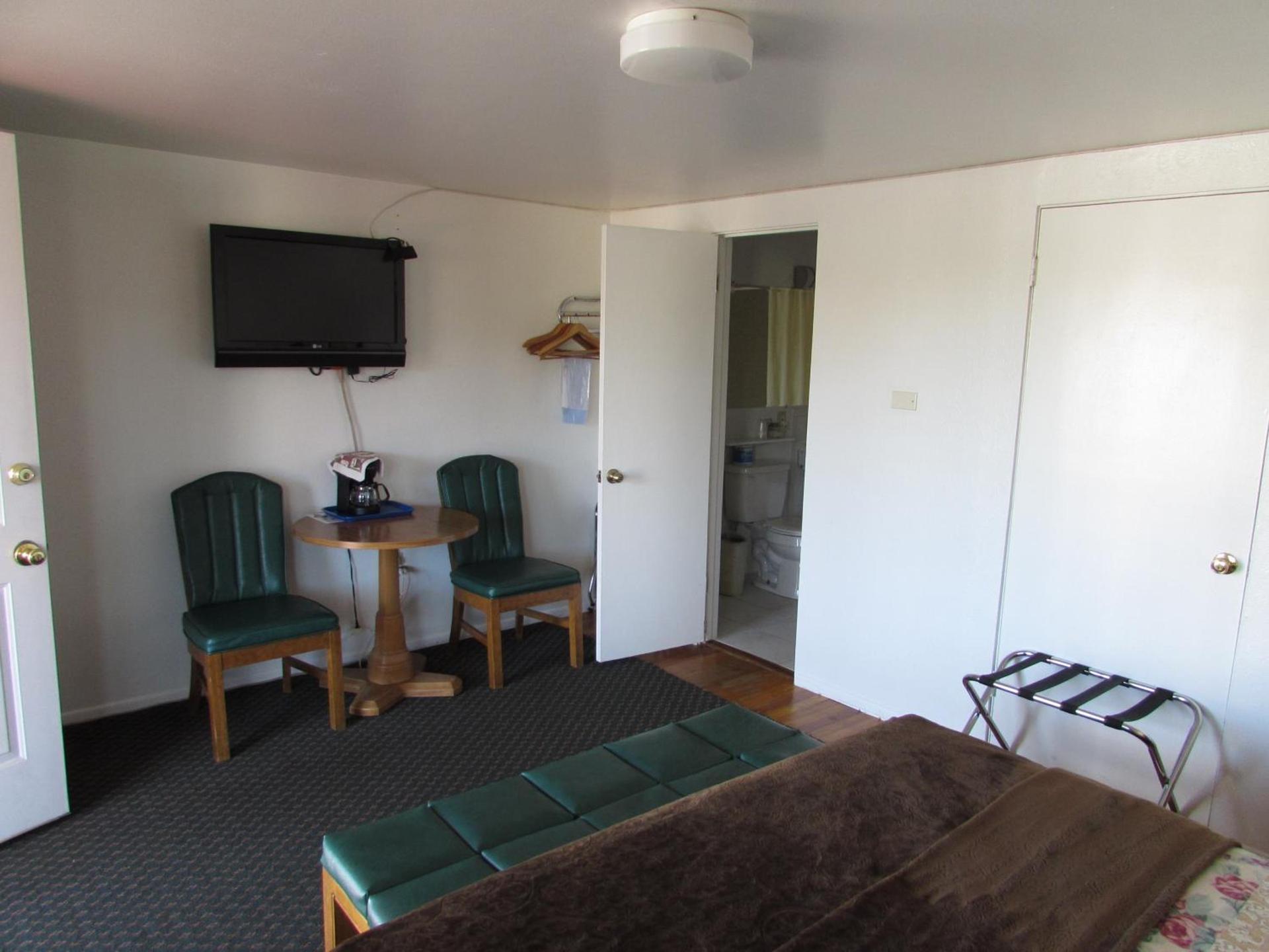 Mel Haven Motel photo 53