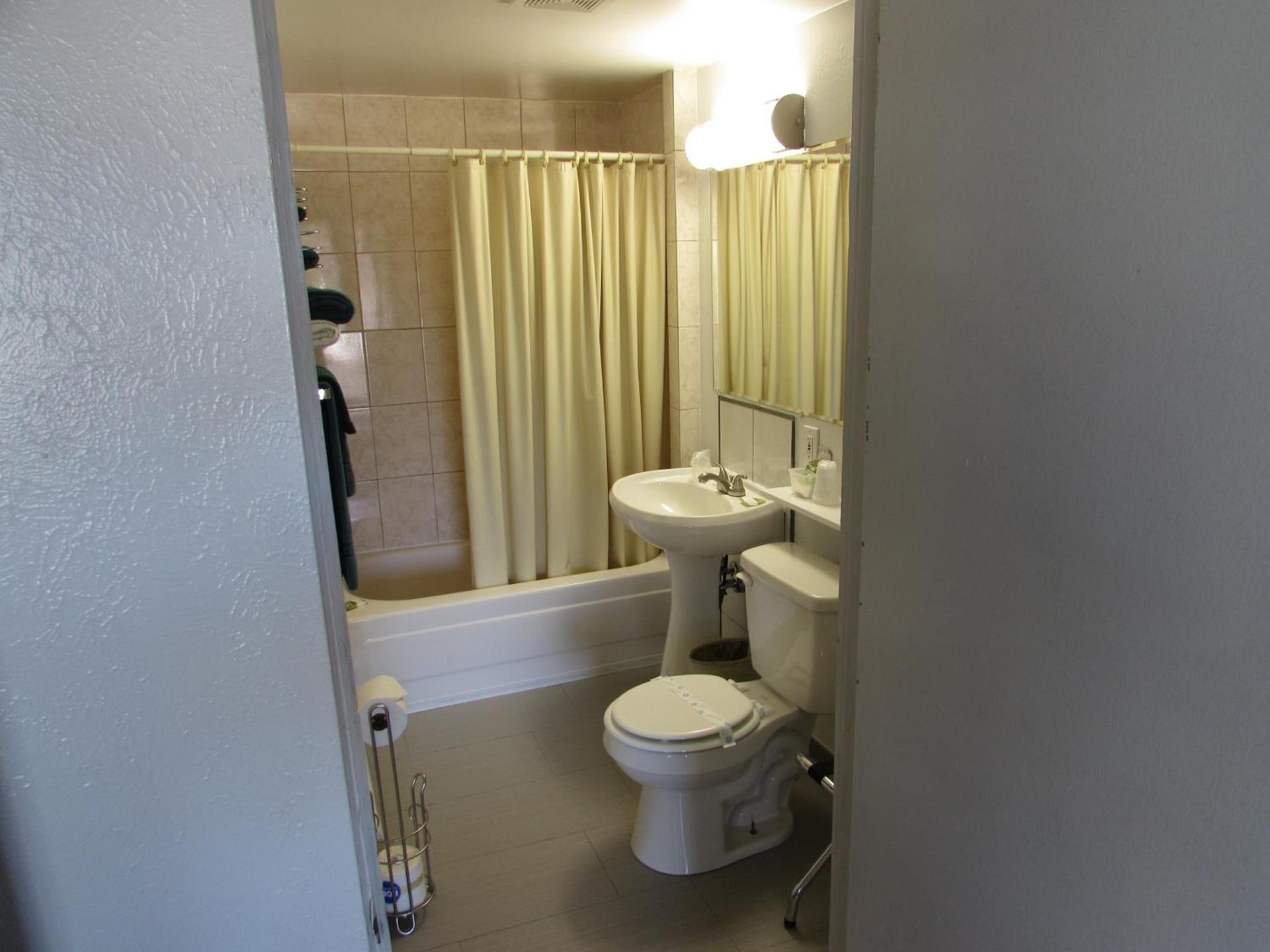 Mel Haven Motel photo 64
