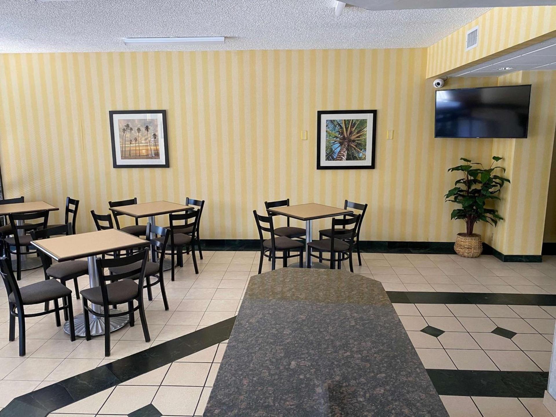 Quality Inn Fort Pierce I-95 photo 8