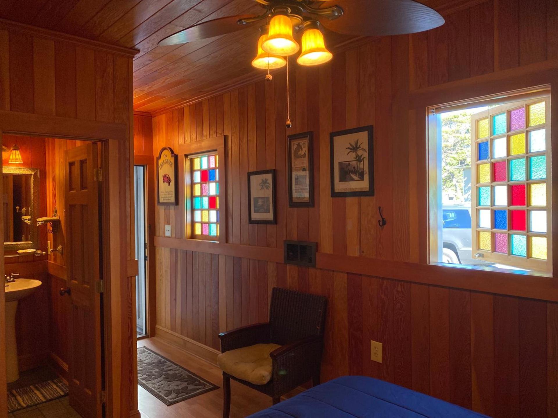 Whistling Winds Motel photo 16