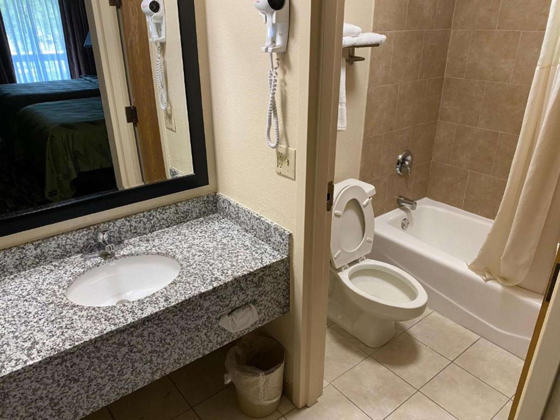 Quality Inn Fort Pierce I-95 photo 17