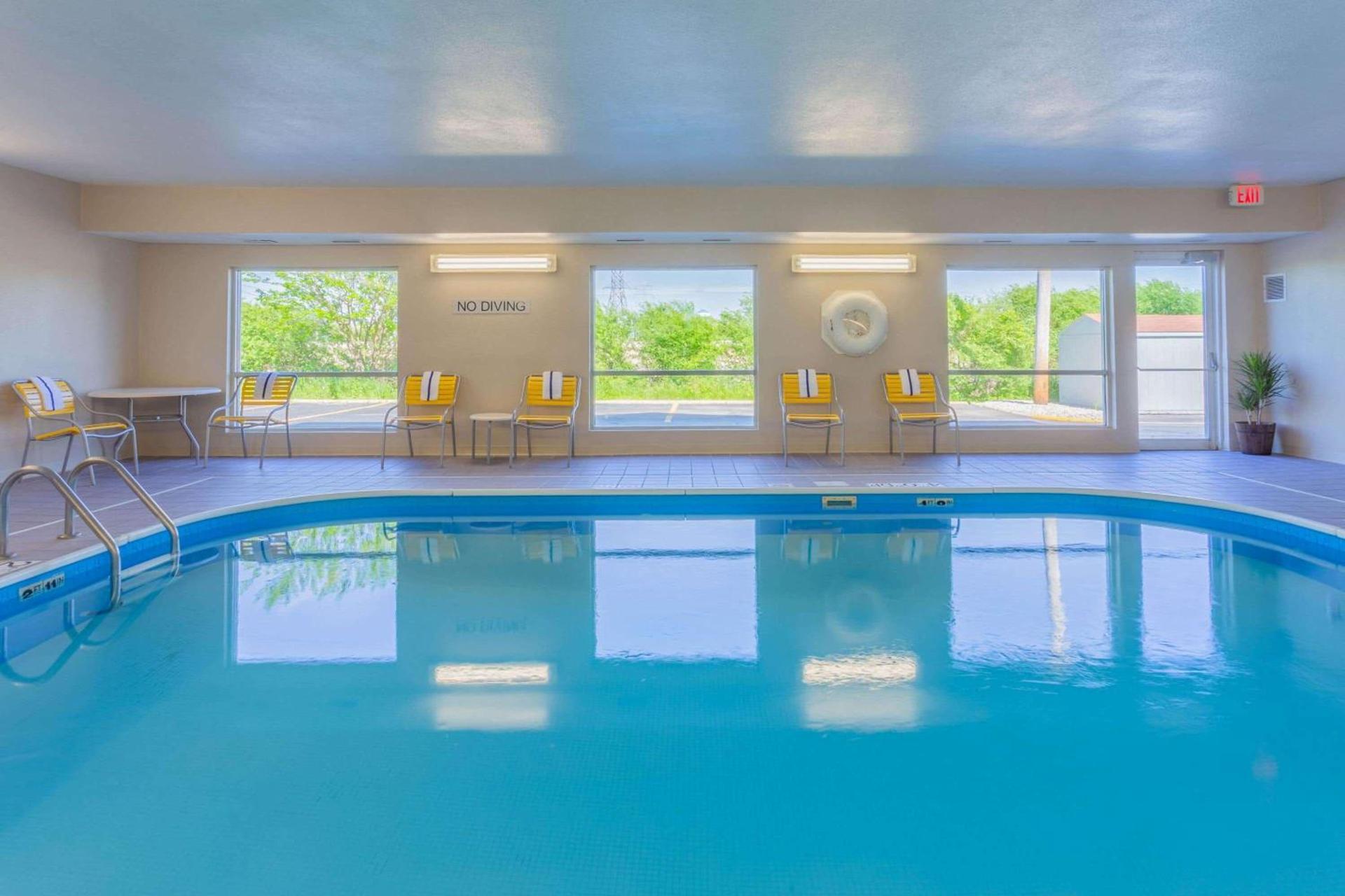 Wingate by Wyndham Gurnee photo 4