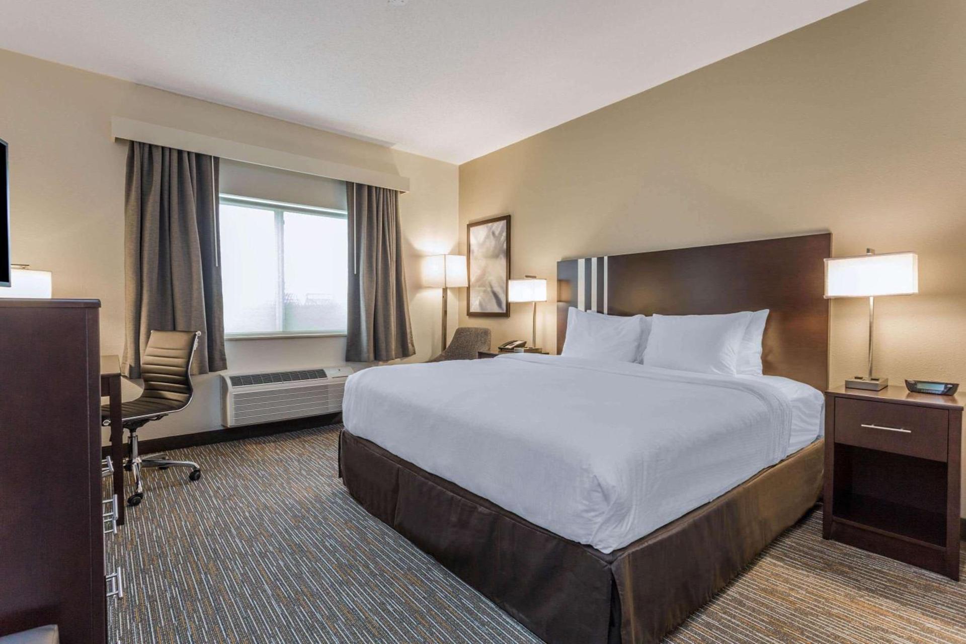 Wingate by Wyndham Gurnee photo 5