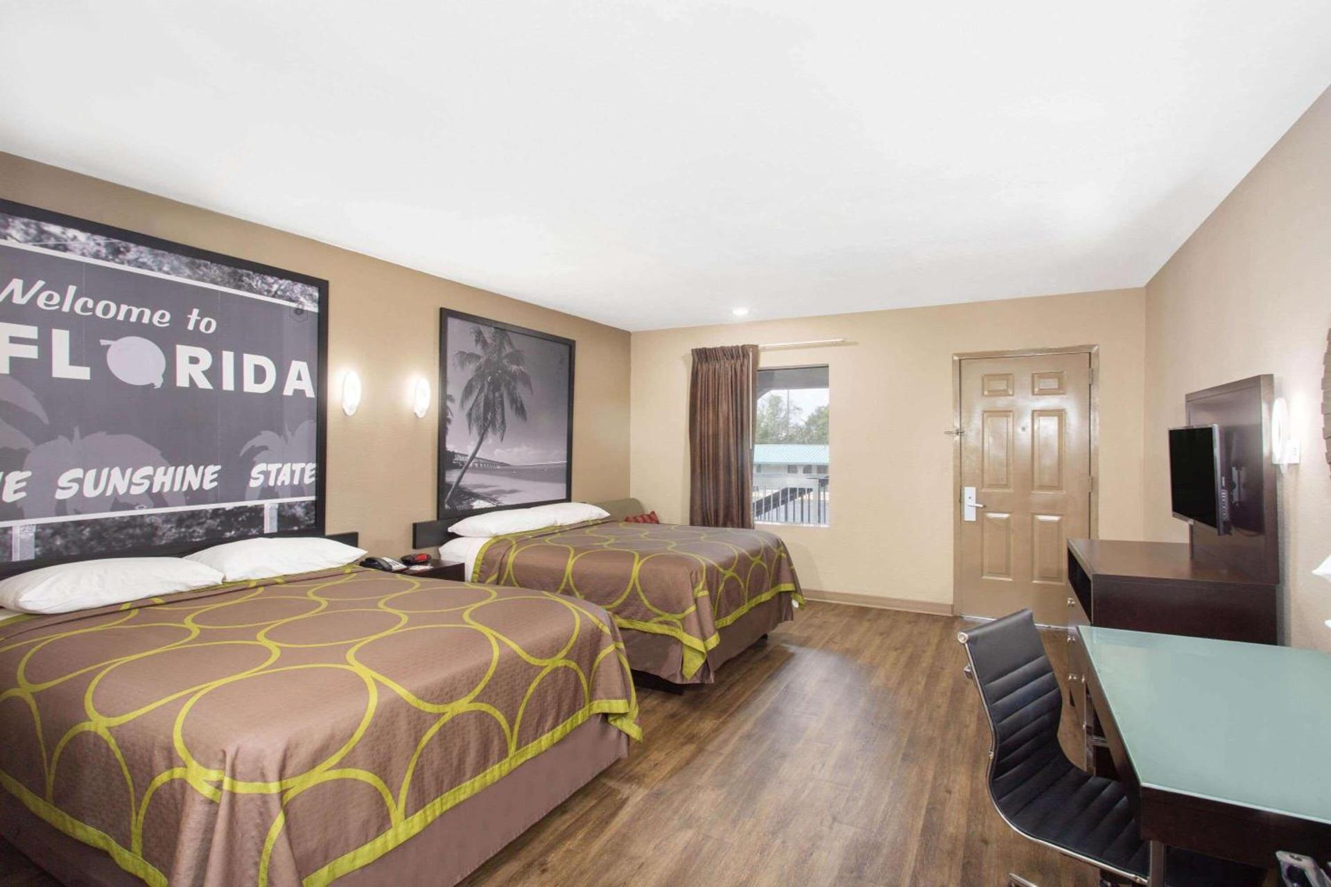 Super 8 by Wyndham Pensacola NAS Area photo 11