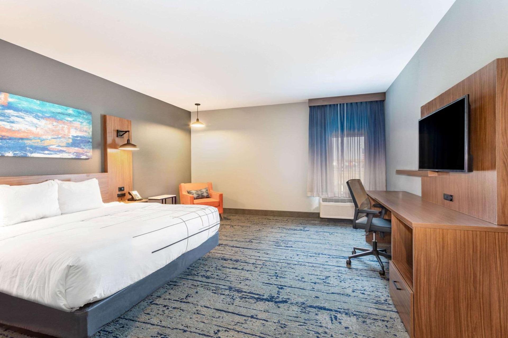 La Quinta Inn & Suites Limon by Wyndham photo 35