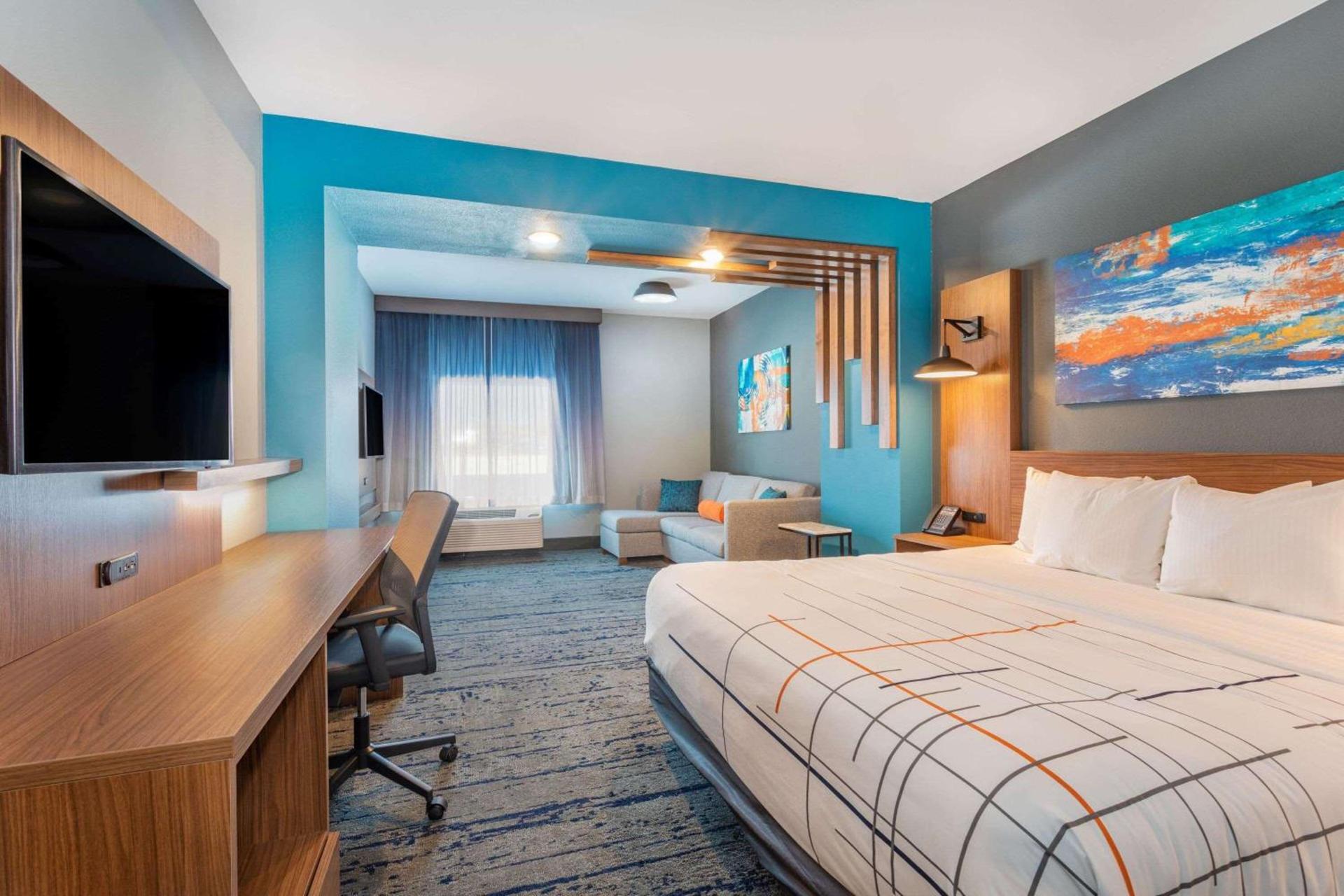 La Quinta Inn & Suites Limon by Wyndham photo 45