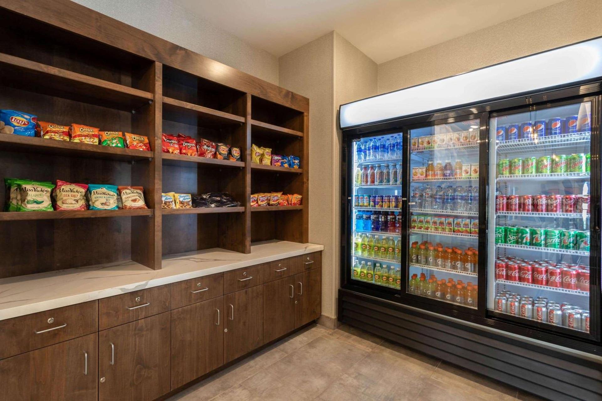 La Quinta Inn & Suites Limon by Wyndham photo 48