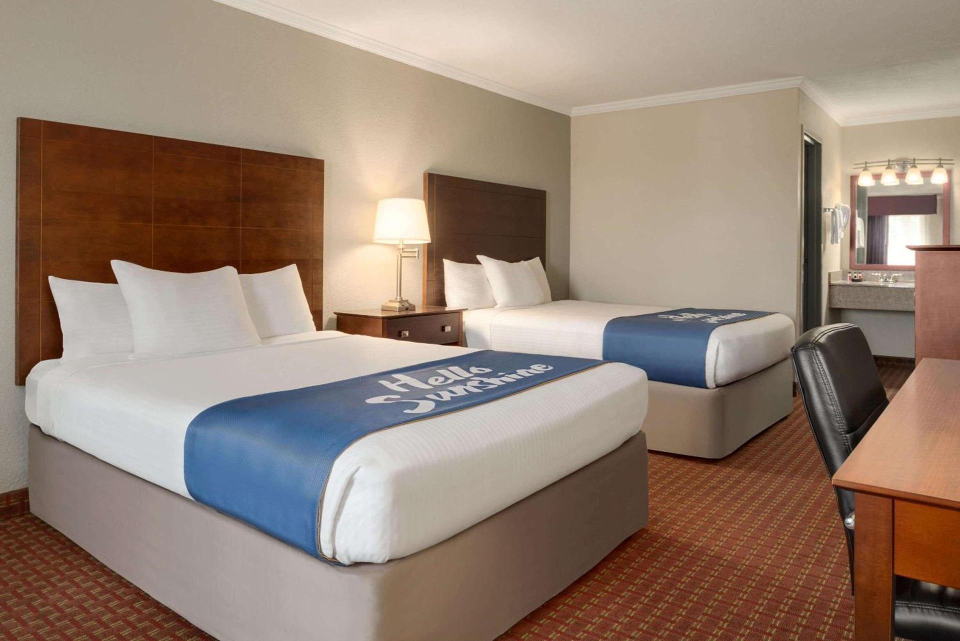 Days Inn by Wyndham Whitmore Lake Near Ann Arbor And Brighton photo 11