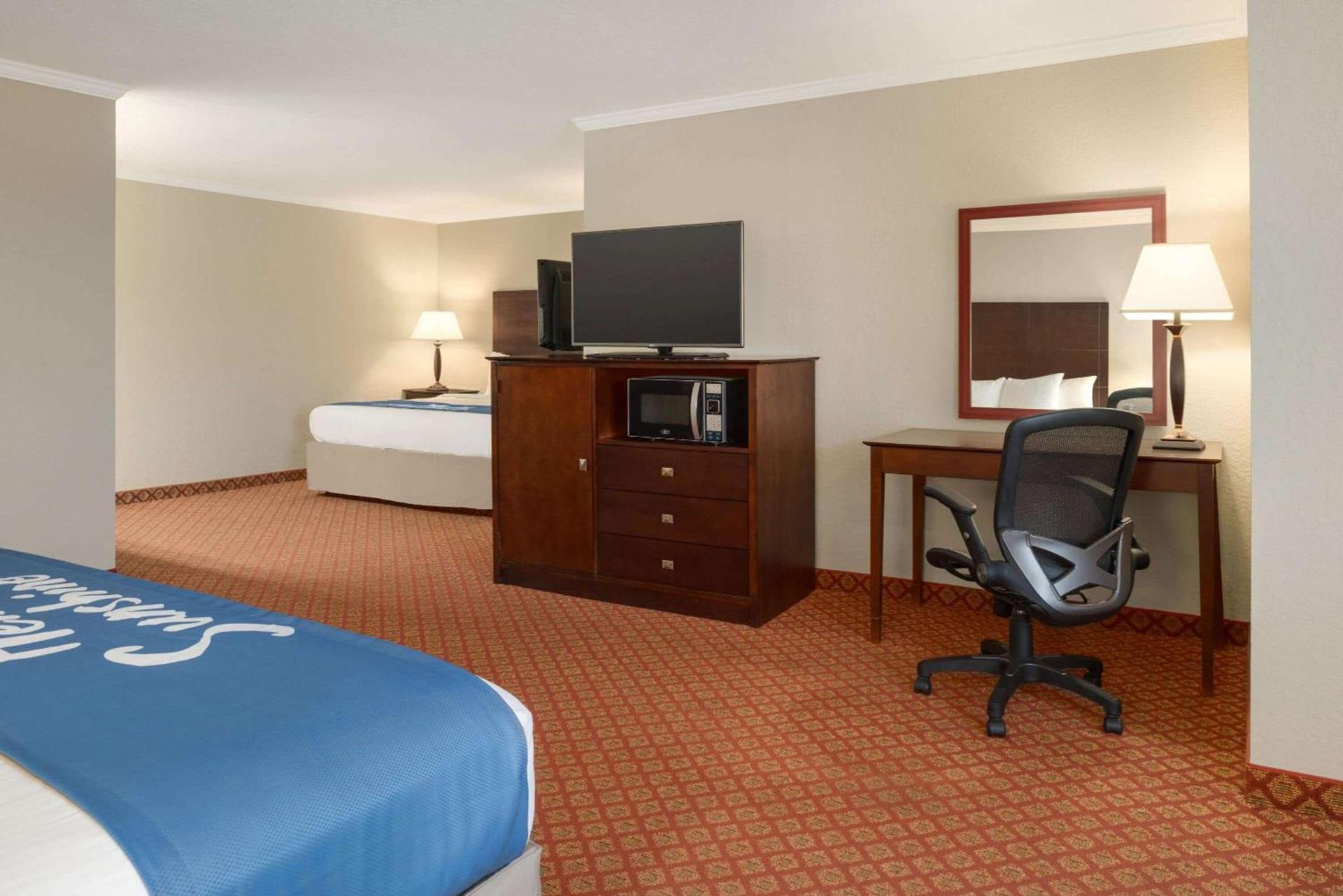 Days Inn by Wyndham Whitmore Lake Near Ann Arbor And Brighton photo 16