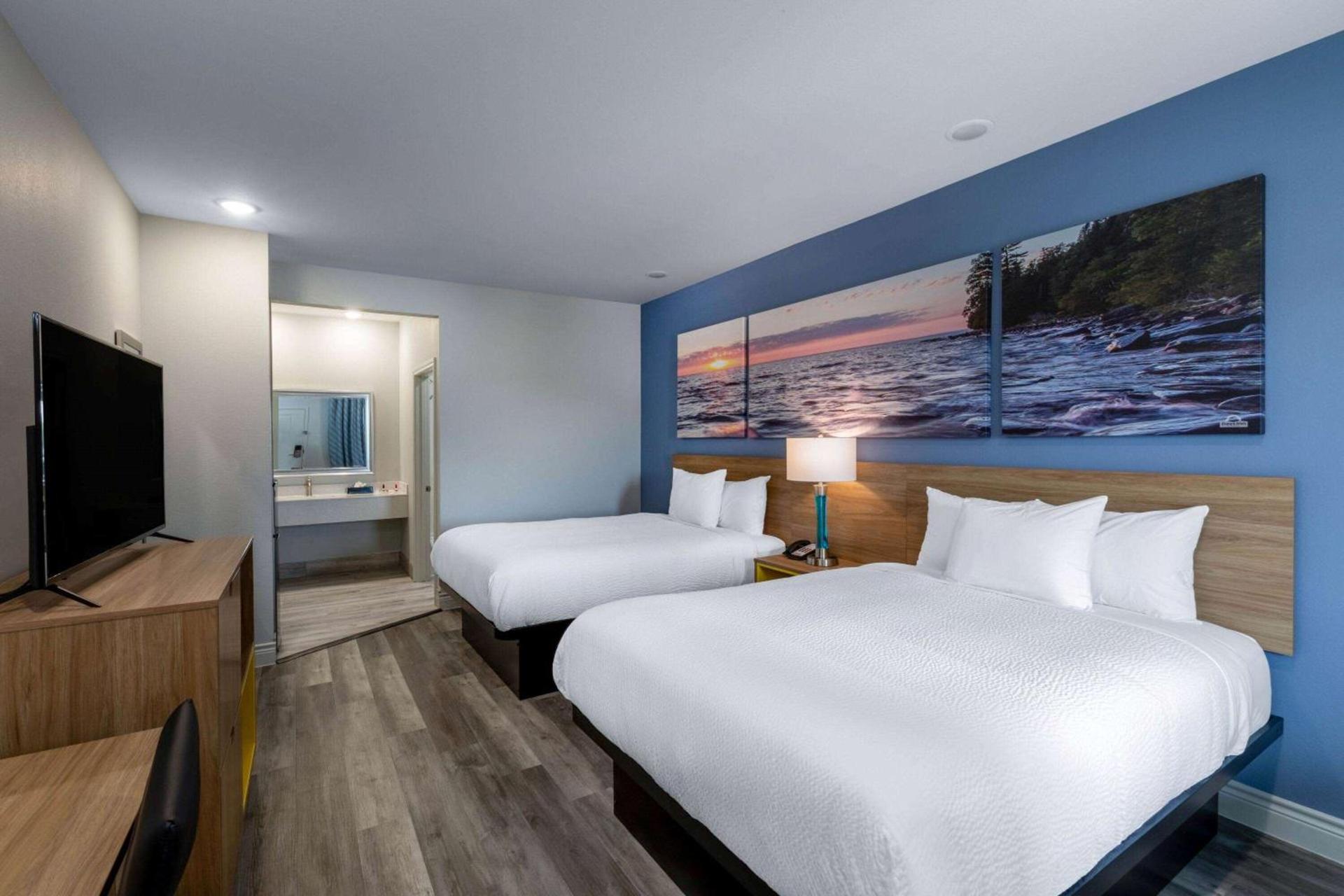 Days Inn & Suites by Wyndham Downtown/University of Houston photo 18
