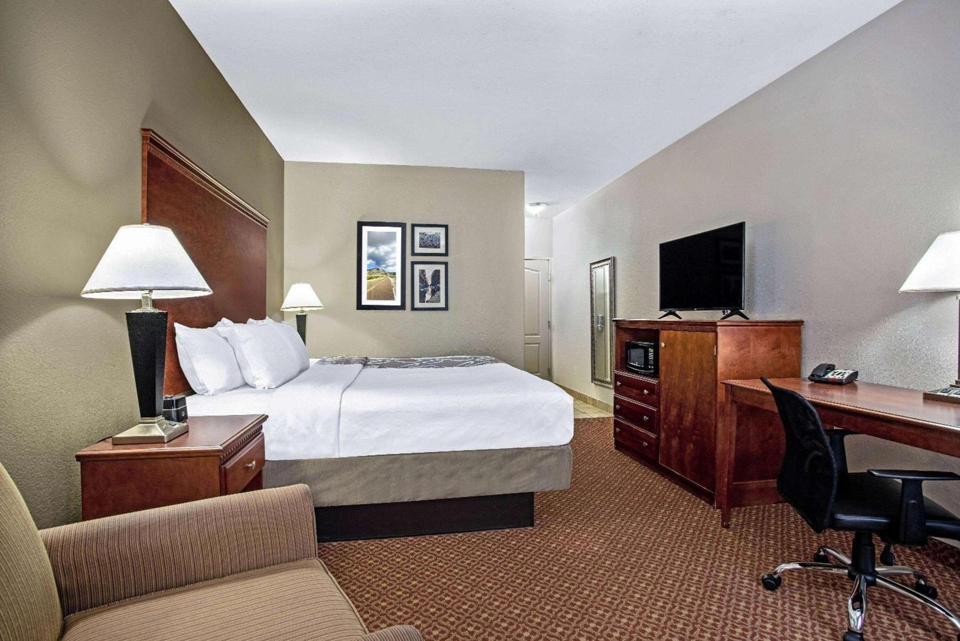 La Quinta by Wyndham Fairfield TX photo 38