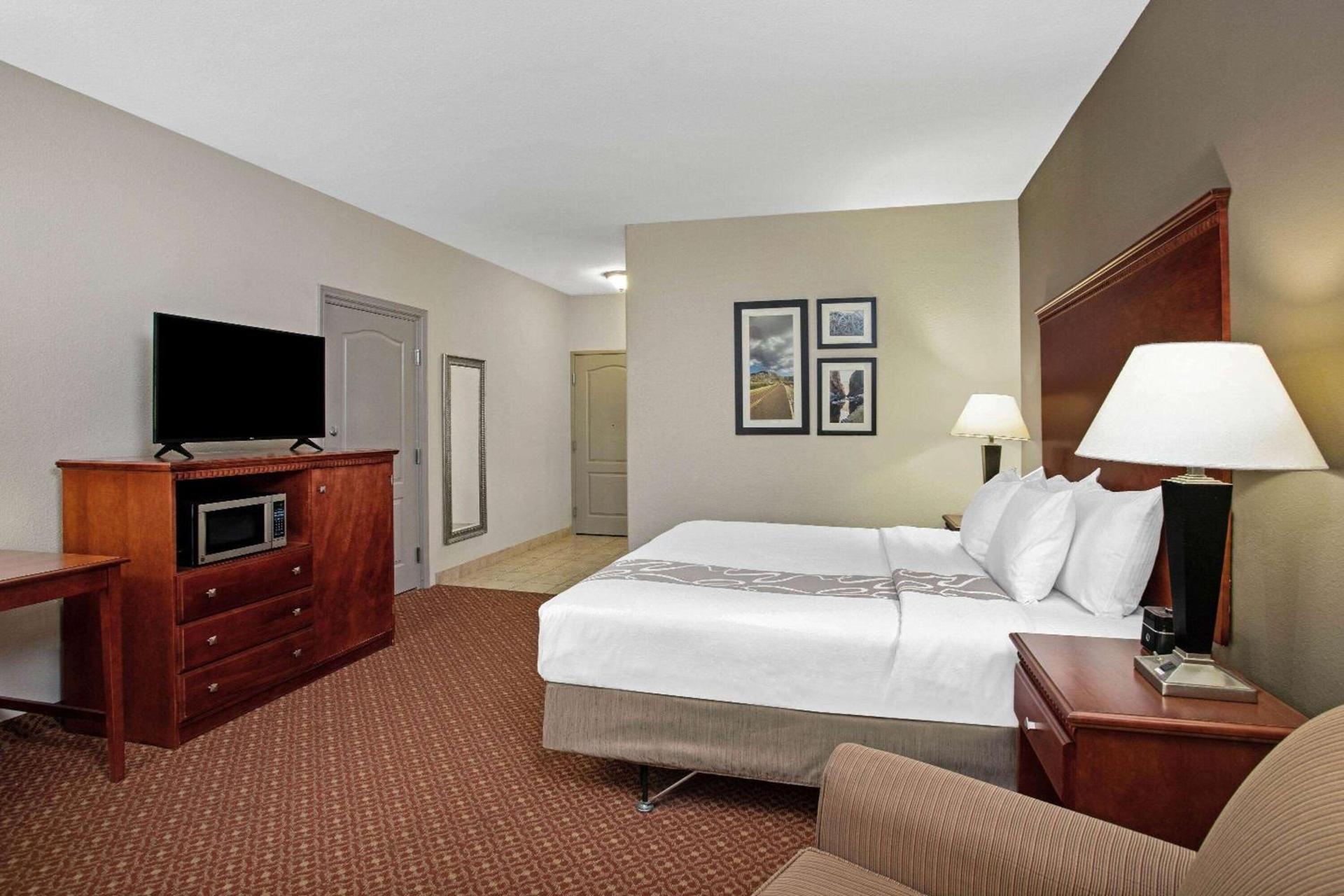 La Quinta by Wyndham Fairfield TX photo 40
