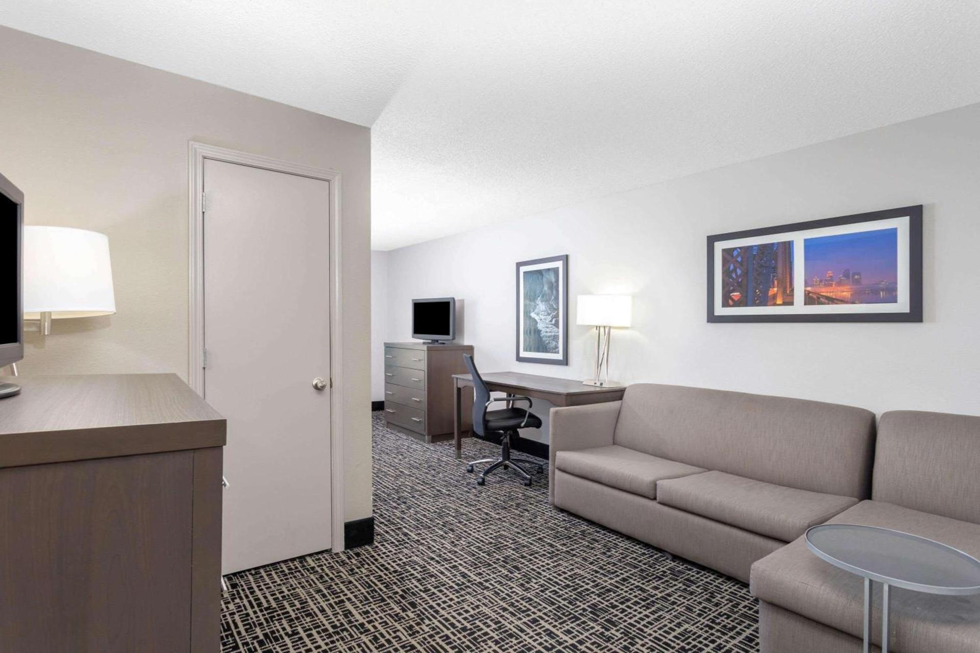 La Quinta by Wyndham Hopkinsville photo 52