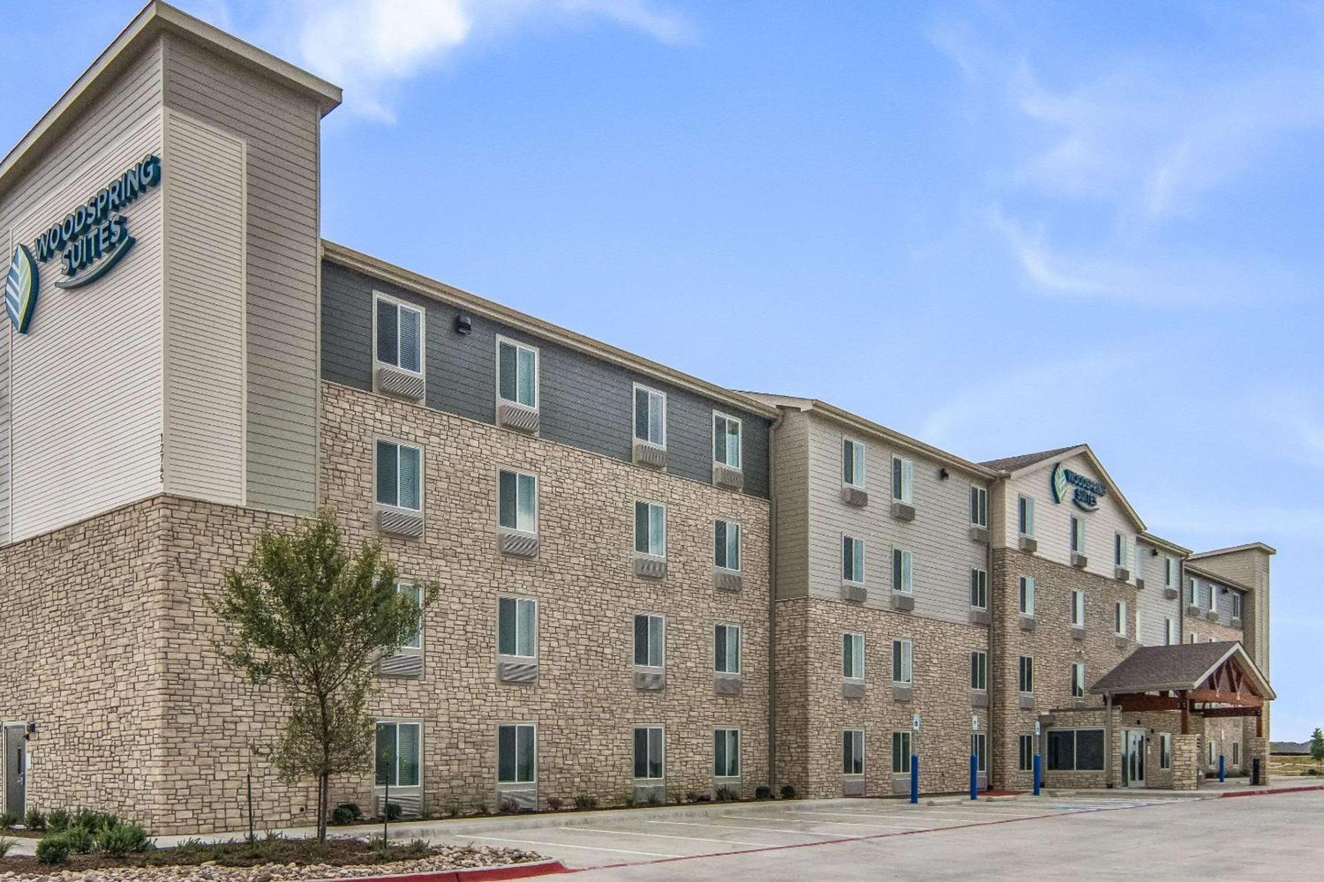 WoodSpring Suites North Ft Worth Alliance TX Speedway photo 1