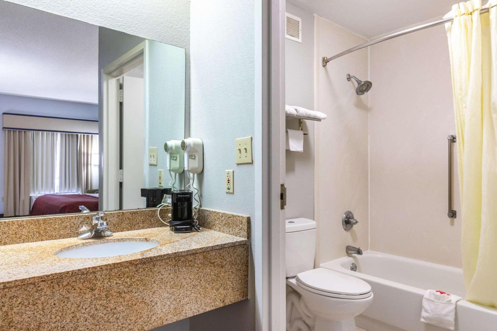 Royal Palms Inn photo 26