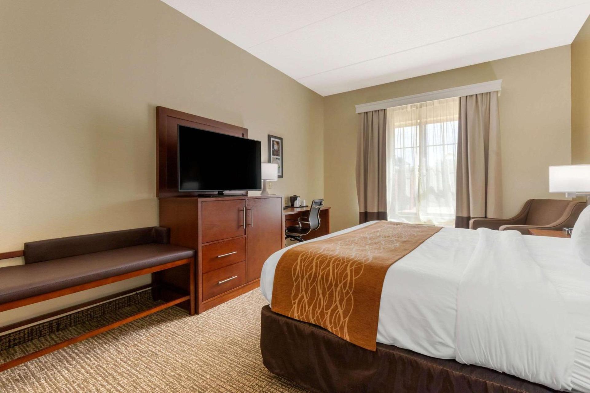 Comfort Inn & Suites Cordele photo 12