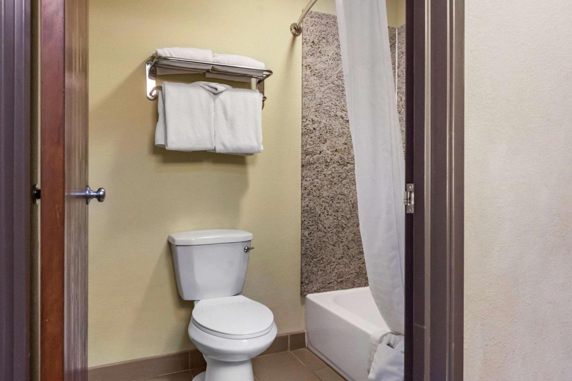 Comfort Inn Albuquerque Airport photo 8