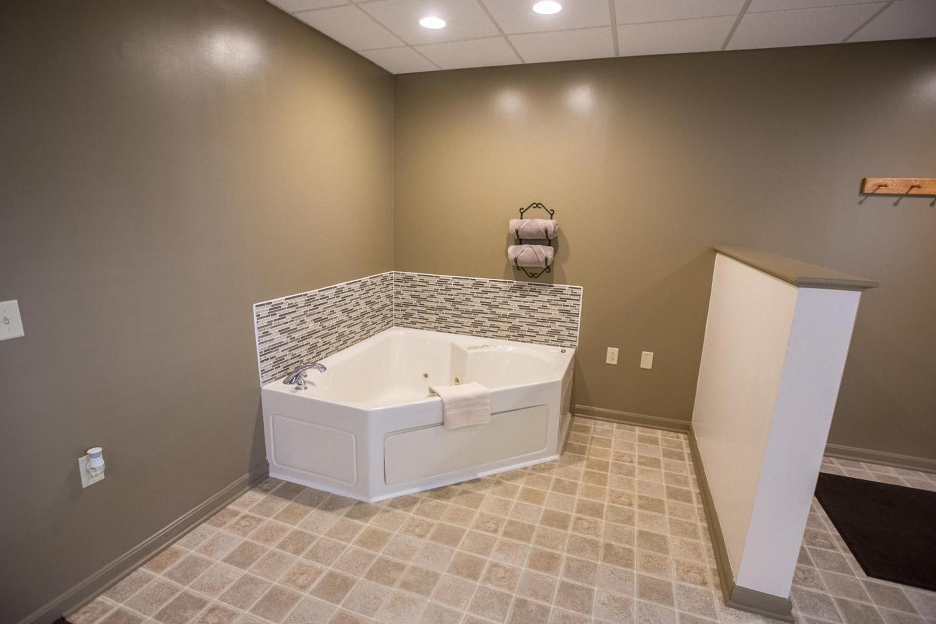 Lodging on the Square photo 2
