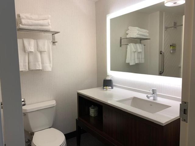 Holiday Inn Cheshire - Southington by IHG photo 2
