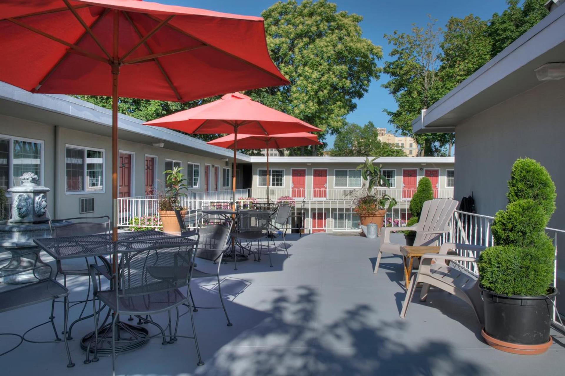 Campus Inn & Suites Eugene Downtown photo 40