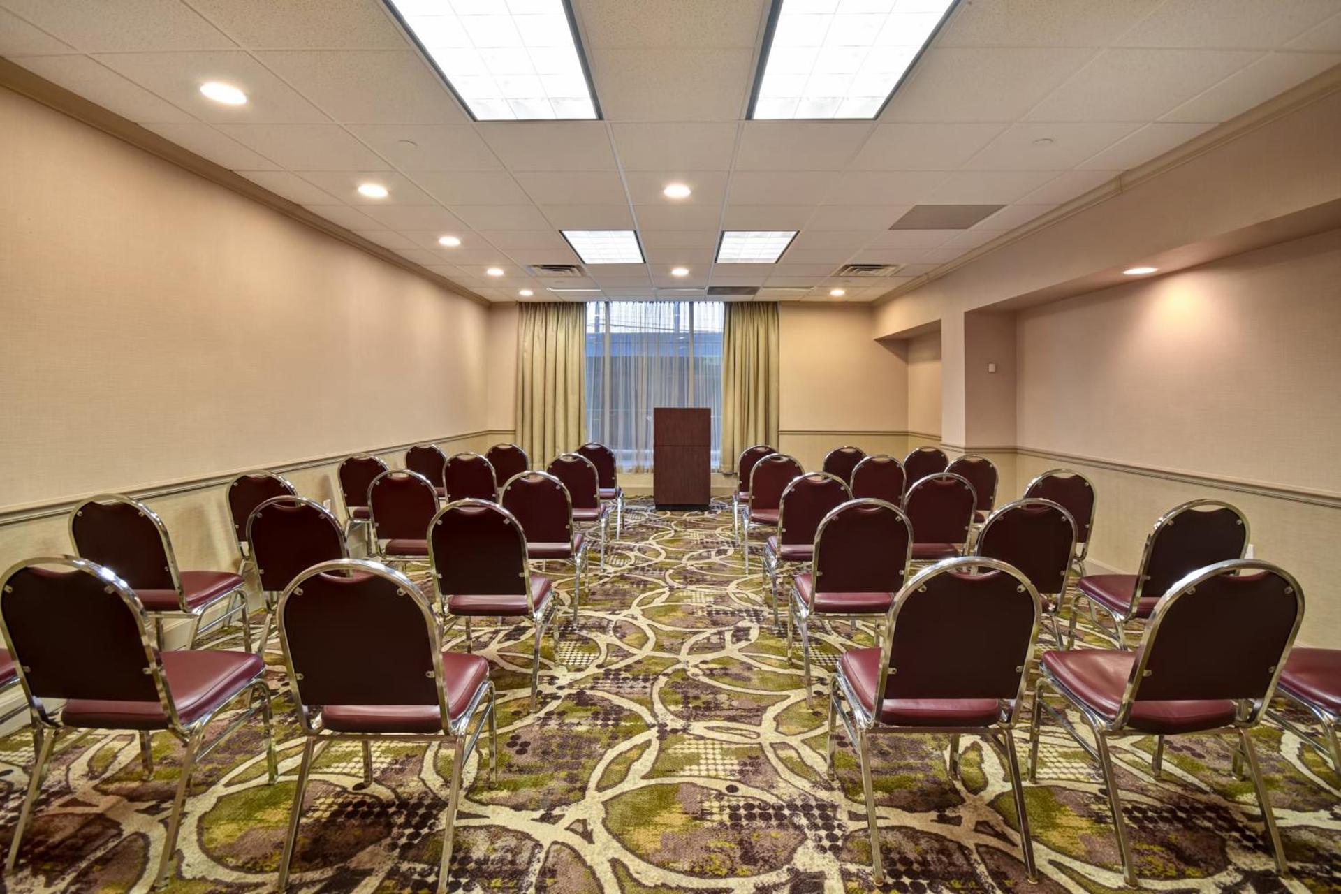 Holiday Inn Cincinnati-Riverfront by IHG photo 21