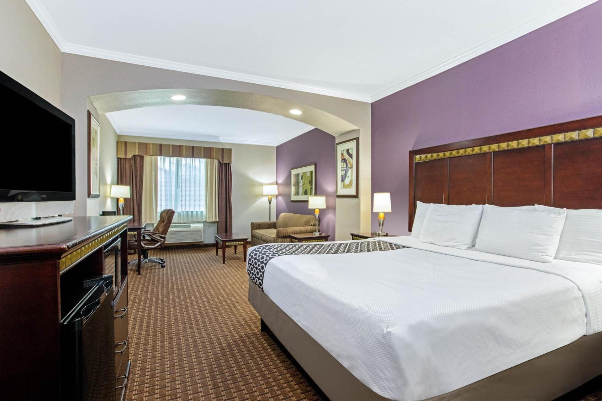 La Quinta by Wyndham Cleburne photo 31