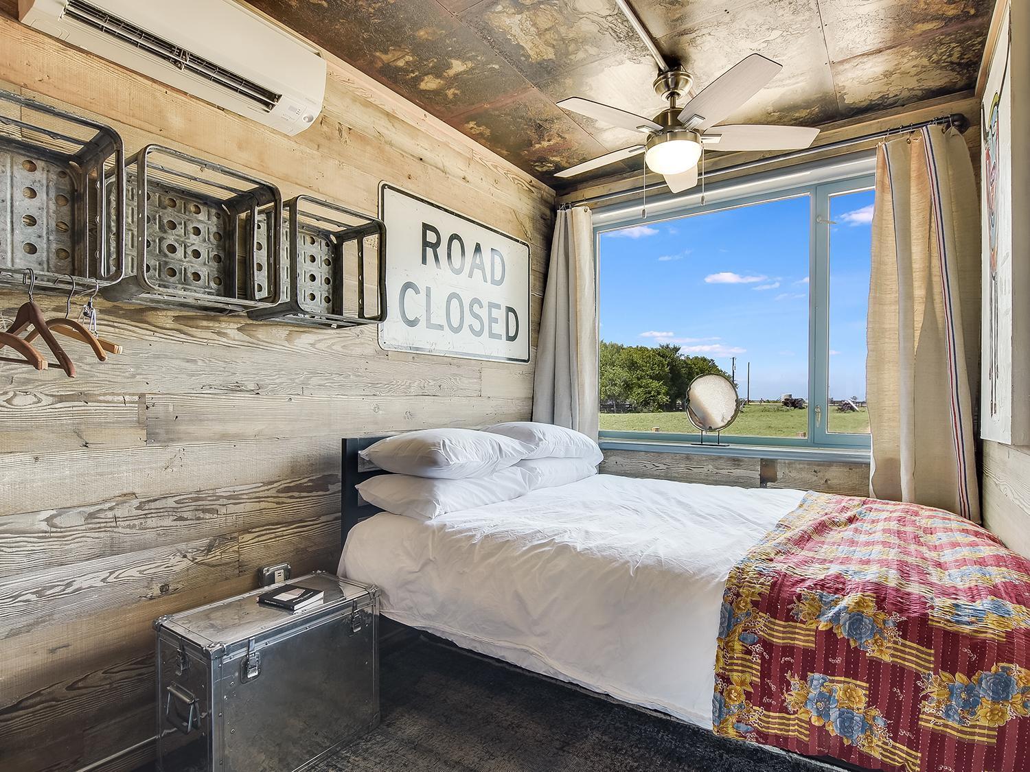 FlopHouze Shipping Container Hotel photo 17