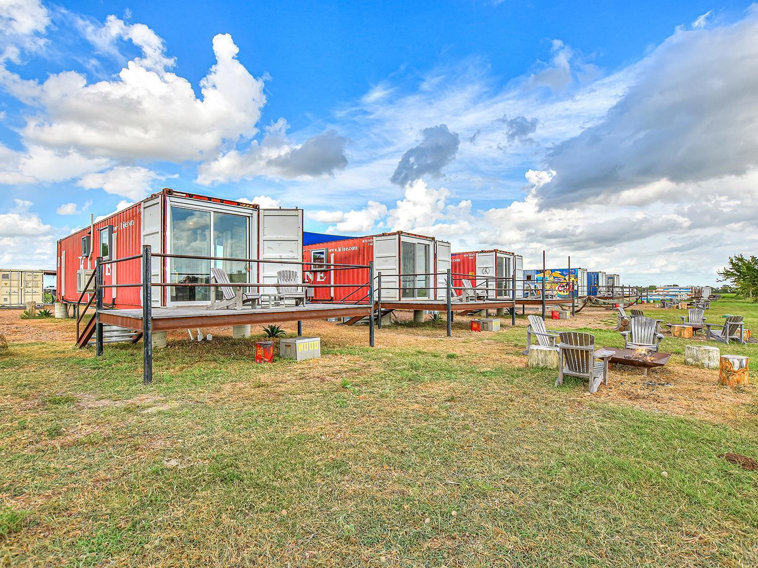 FlopHouze Shipping Container Hotel photo 11
