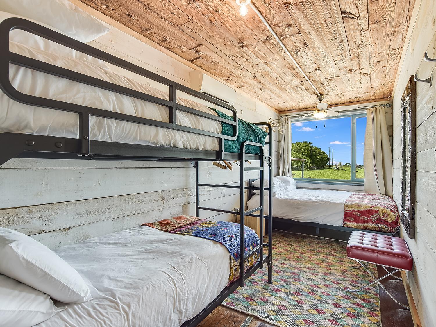 FlopHouze Shipping Container Hotel photo 8