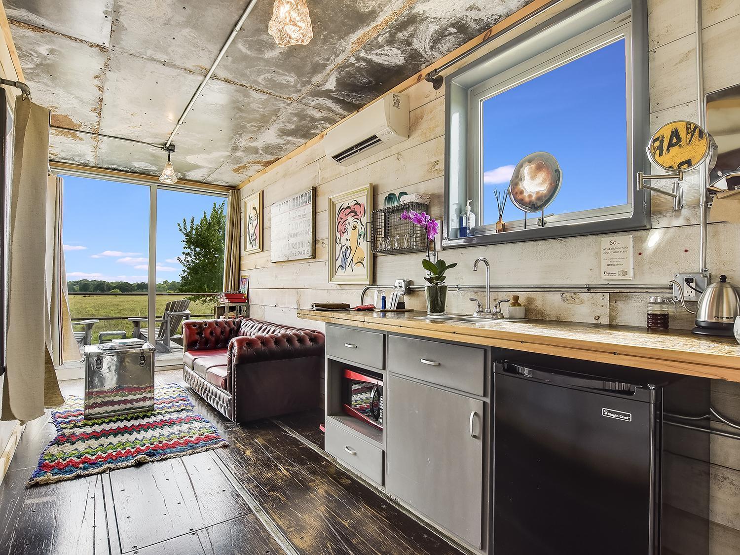 FlopHouze Shipping Container Hotel photo 18
