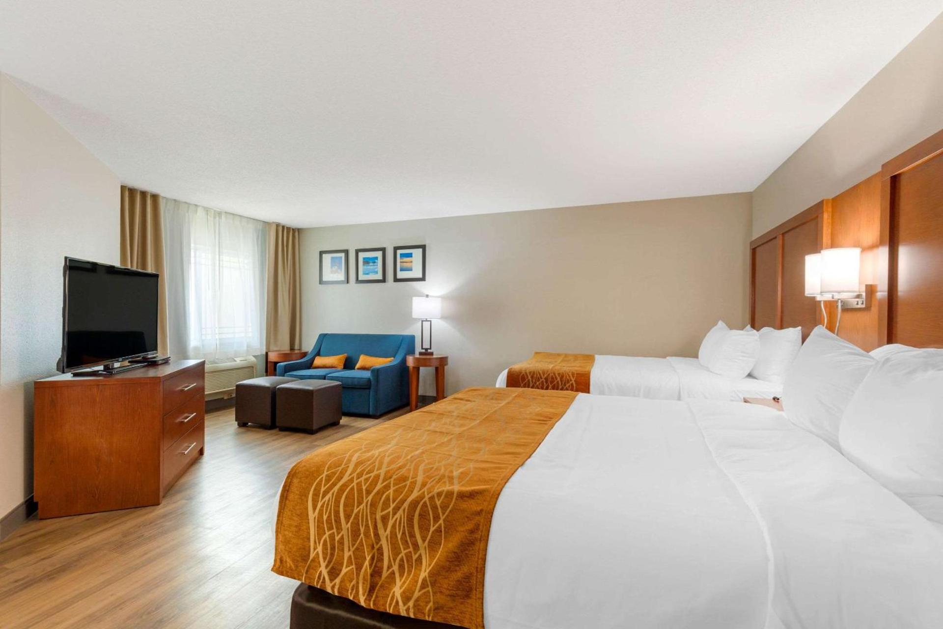 Comfort Inn & Suites Milford photo 19